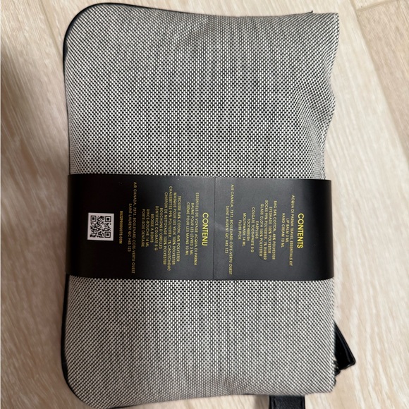 Acqua Di Parma Black and Gray Toiletry Bag - Picture 2 of 3